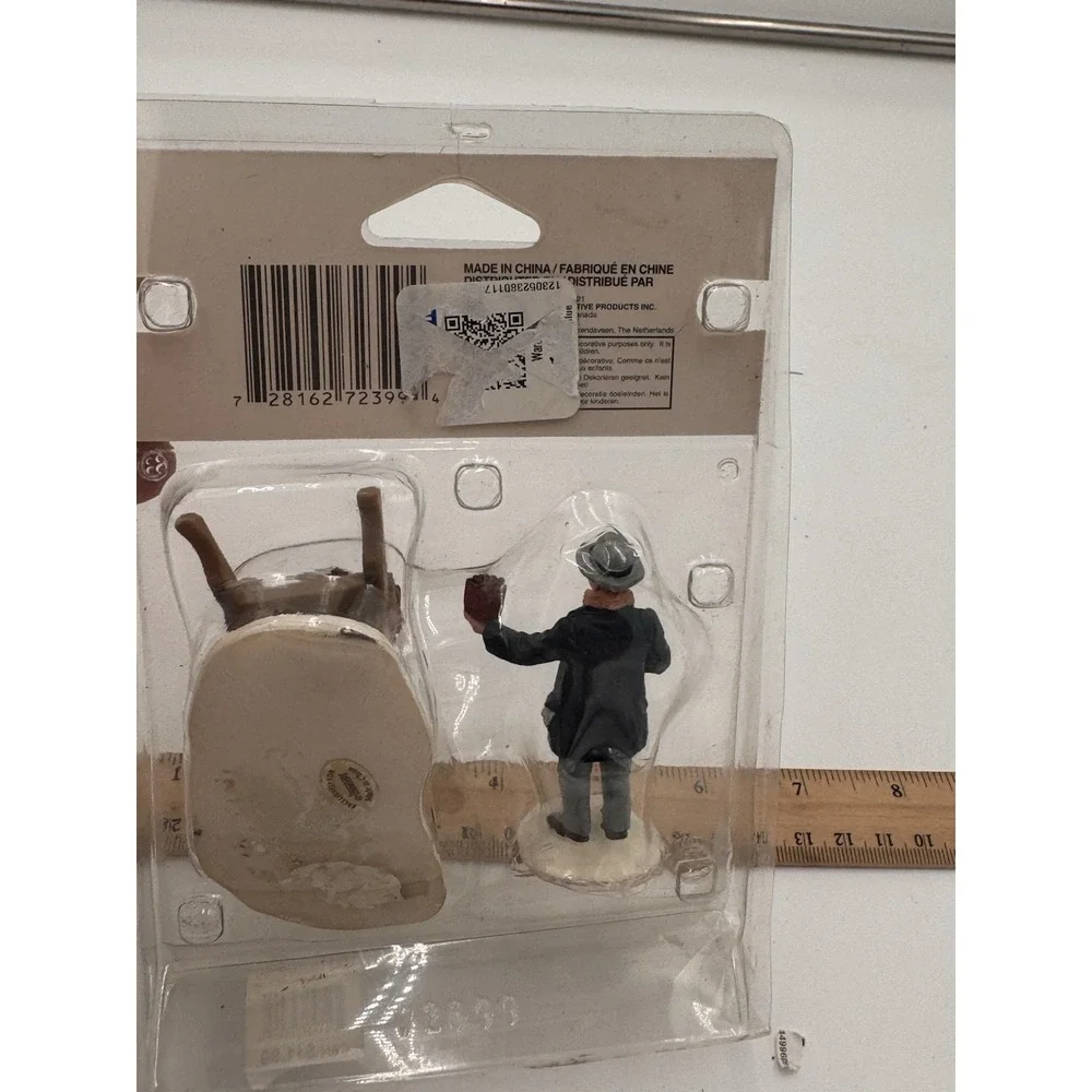 Lemax Roasted Chestnut Vendor & Cart Figurines 72399 2007 New Puppy‎ Dog